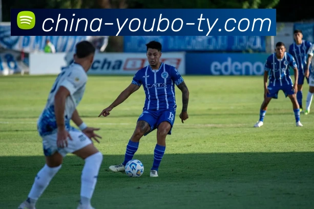 泰国足球直播全程解析精彩赛事回顾与球迷互动体验